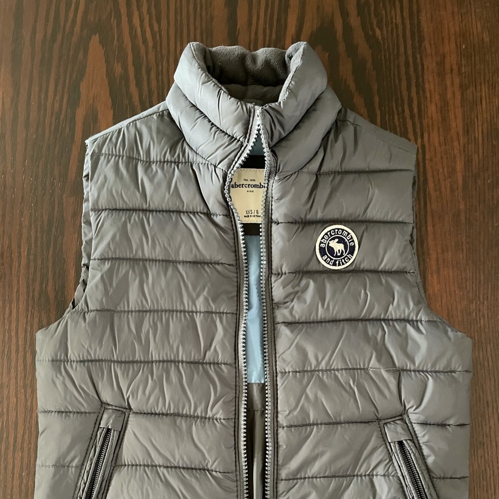 Abercrombie kids boy 6 XXS vest